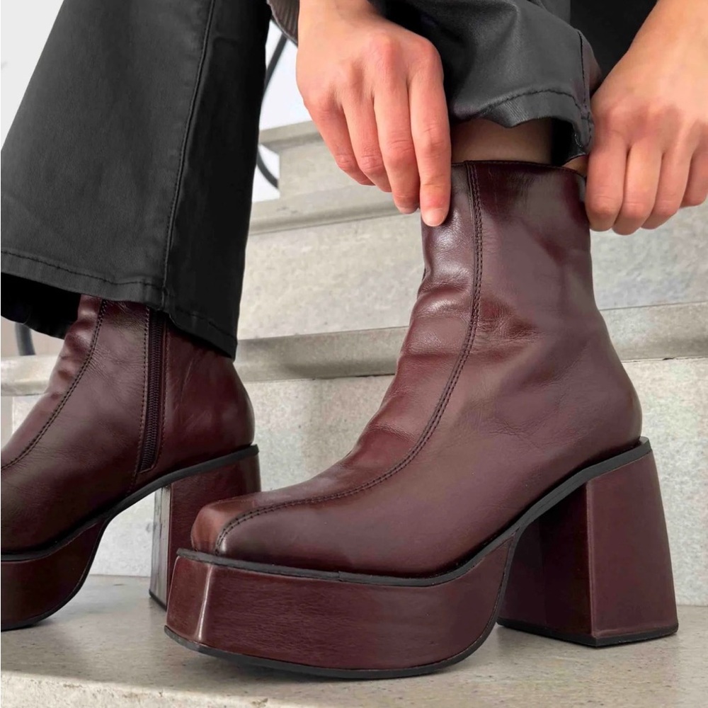 Rotunda Les Platform Ankle Boots in brown